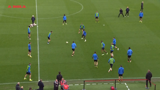 Atalanta treina em Anfield antes do teste da Liga Europa contra o Liverpool