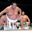 Antigo campeão de sumo morre aos 54 anos