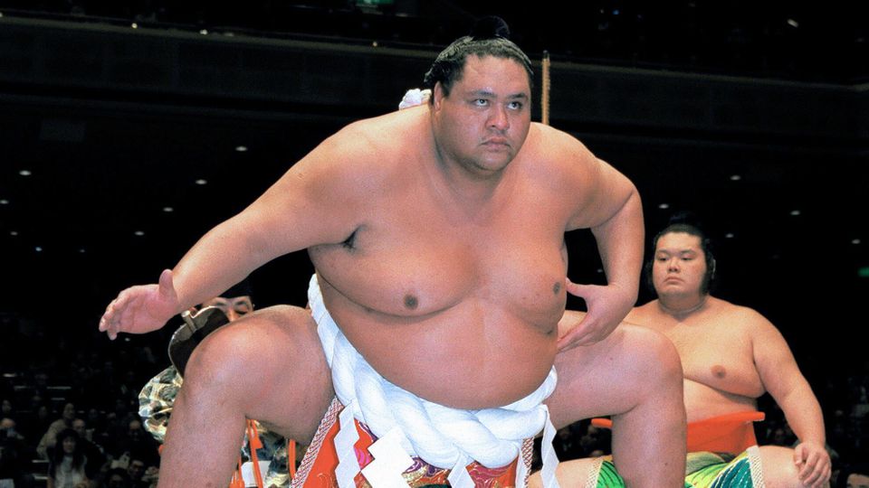 Antigo campeão de sumo morre aos 54 anos