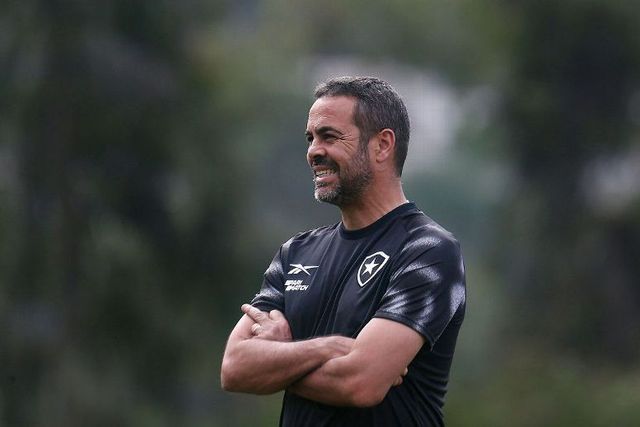 Artur Jorge estreia-se pelo Botafogo com derrota na Libertadores
