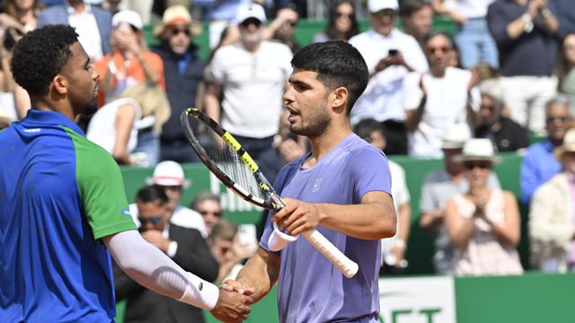 Carlos Alcaraz sobrevive a Fils e está nas meias-finais em Monte Carlo