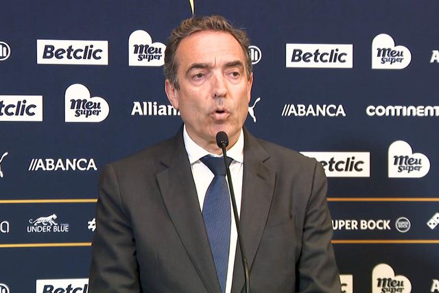 «Urge fazer, mais do que falar»