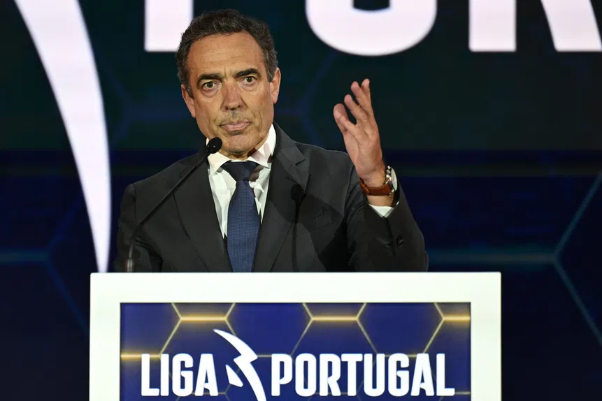 Liga tática! Cozinham futuro a fogo alto