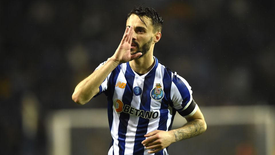 FC Porto: Arsenal trava nova cedência de Fábio Vieira