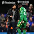 Ruben Amorim a cumprimentar Onana no final de um jogo do Man. United
