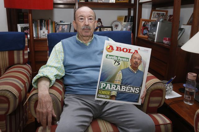 Aurélio Pereira homenageado por A BOLA nos 75 anos. FOTO RUI RAIMUNDO/A BOLA