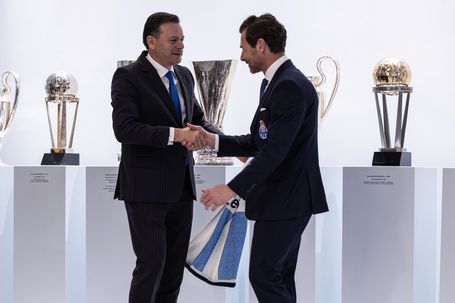 Luís Montenegro com Villas-Boas no Dragão - Foto: FC Porto