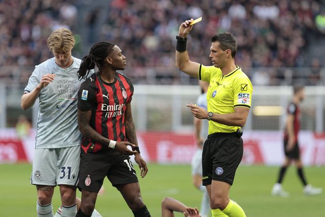 Rafael Leão durante a derrota do Milan com a Udinese