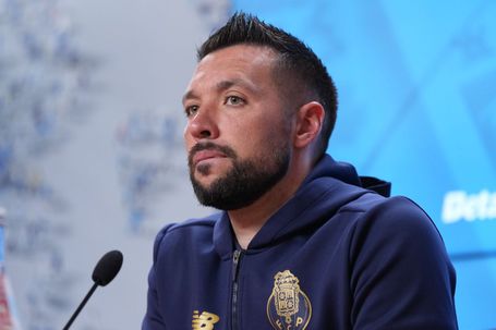 Francesco Farioli fez a antevisão ao jogo com o Tondela - Foto: FC PORTO