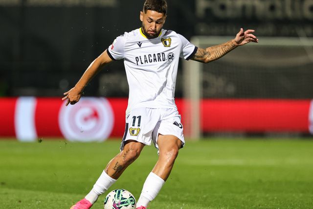 Antigo internacional sub-17 por Espanha é um dos mais virtuosos jogadores dos famalicenses