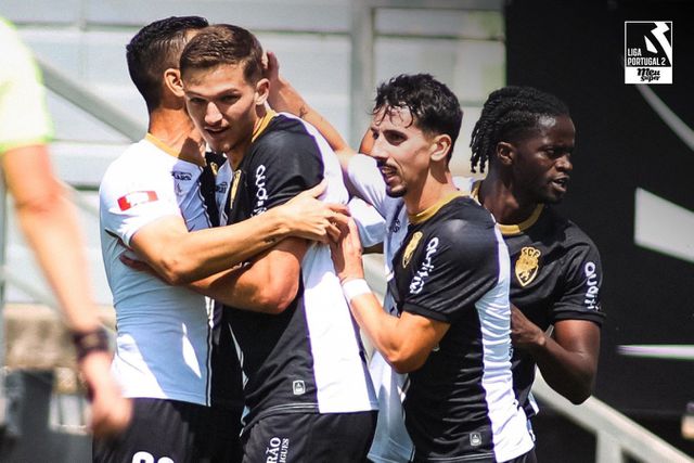 O Farense derrotou (2-1) o Sporting B, no São Luís, em Faro. -Foto: SC FARENSE