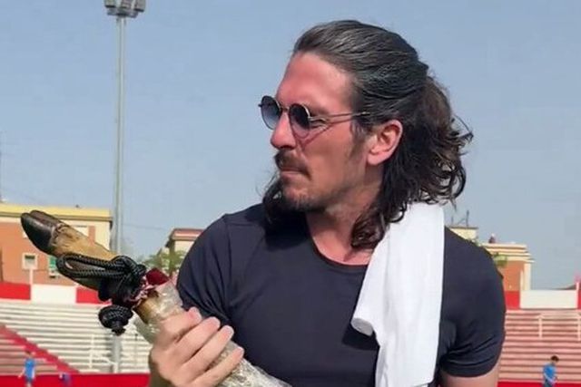 Javi Poves surge no vídeo polémico partilhado nas redes sociais - Foto: Colonia Moscardó