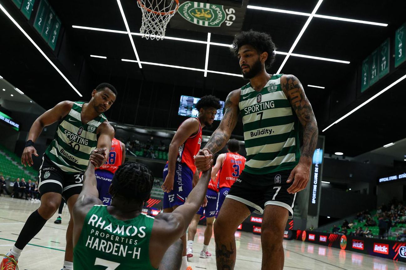 Sporting caiu, após 10 triunfos, aos pés da Oliveirense. Sporting