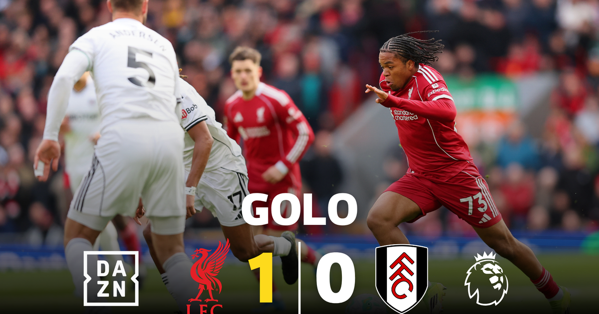 Menino de 17 anos coloca Liverpool na frente contra Marco Silva