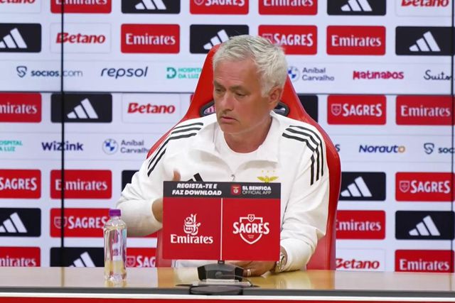 «Só há cinco treinadores que não querem mudar nada na sua equipa...»