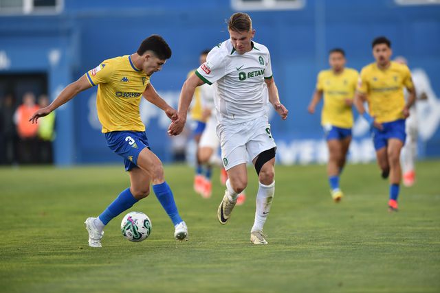 Também chegar ao destino mas em classe económica (crónica)