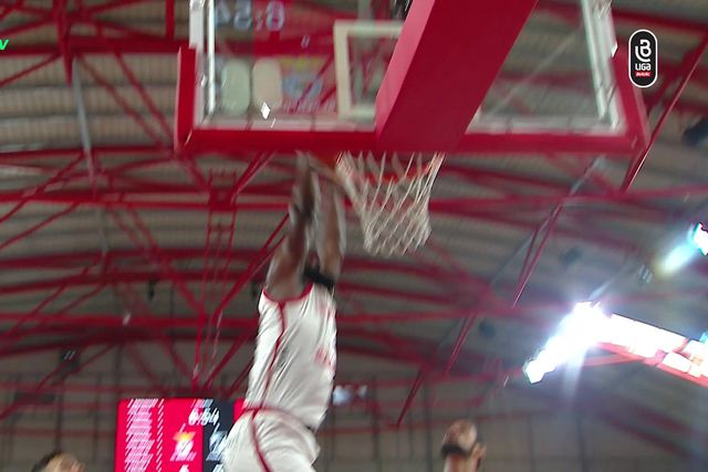Basquetebol: os melhores momentos do Benfica-V. Guimarães