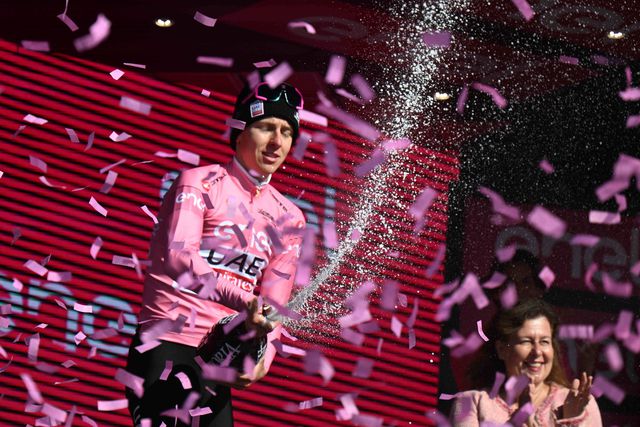 Pogacar e a terceira vitória no Giro: «Não esperava que fosse em sprint»