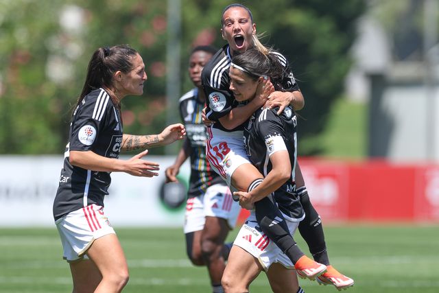 Bis de Carole Costa para o tetracampeonato do Benfica no futebol feminino