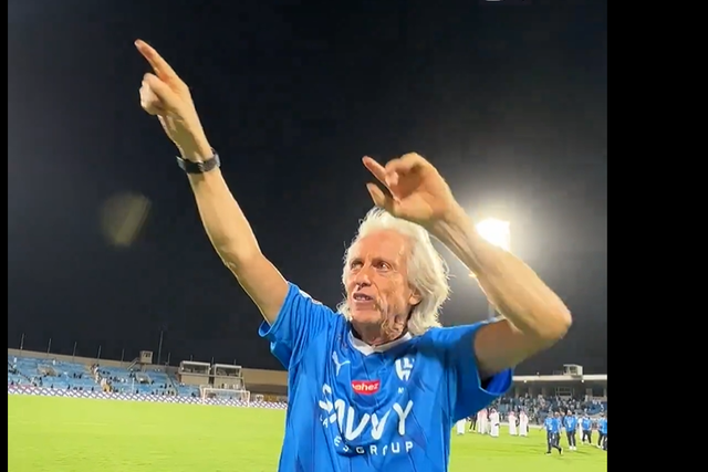 Jorge Jesus campeão saudita: «Olha! Uma bandeira de Portugal!»