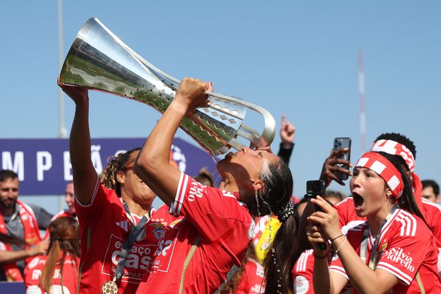 Kika: «Apareçam no Jamor, o meu pai vai assar um porco!»