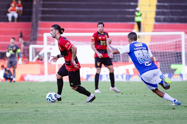 Brasileirão: Leonardo Jardim goleia e estraga estreia a António Oliveira