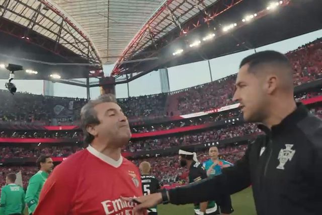 As imagens do adepto do Benfica que tentou agredir João Pinheiro