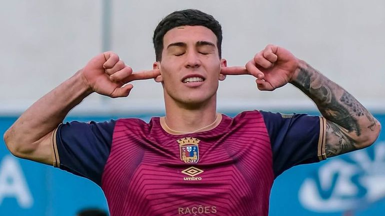 Uma ‘picadinha’ em espanhol que levantou o estádio em Torres (vídeo)
