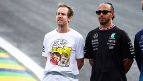 Vettel sai em defesa de Lewis Hamilton