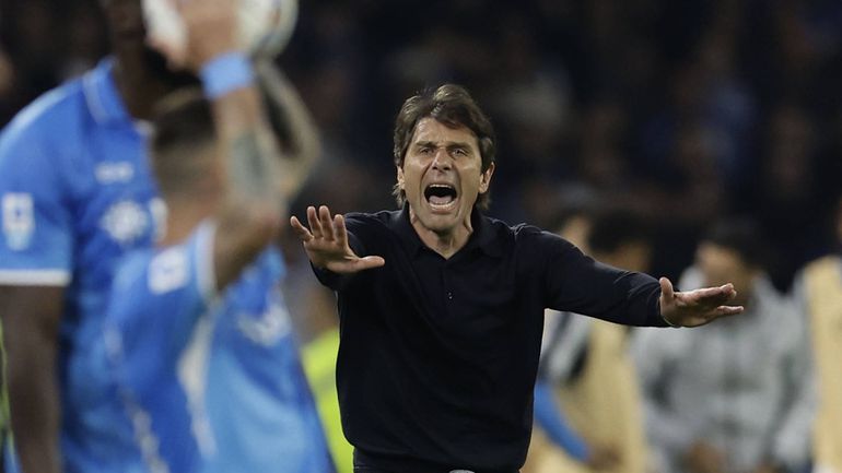 Serie A: Nápoles empata em casa e incendeia (ainda mais) a luta pelo título