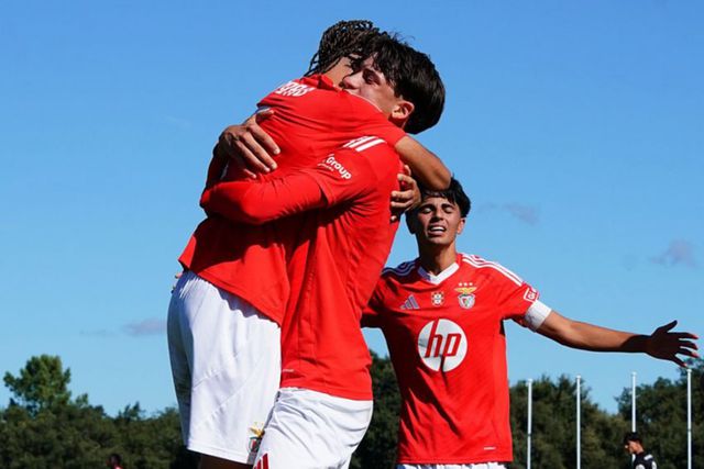 Juvenis: Benfica arrasador no dérbi lisboeta