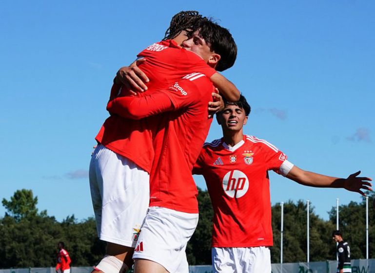 Juvenis: Benfica arrasador no dérbi lisboeta