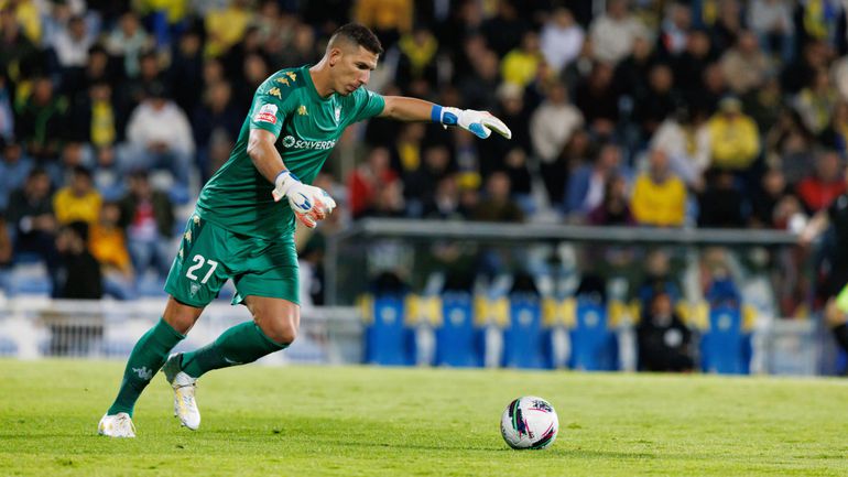 Moreirense-Estoril: escorregadela fatal e está aberto o ativo!