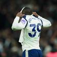 Tottenham empata e não se livra do fantasma da descida