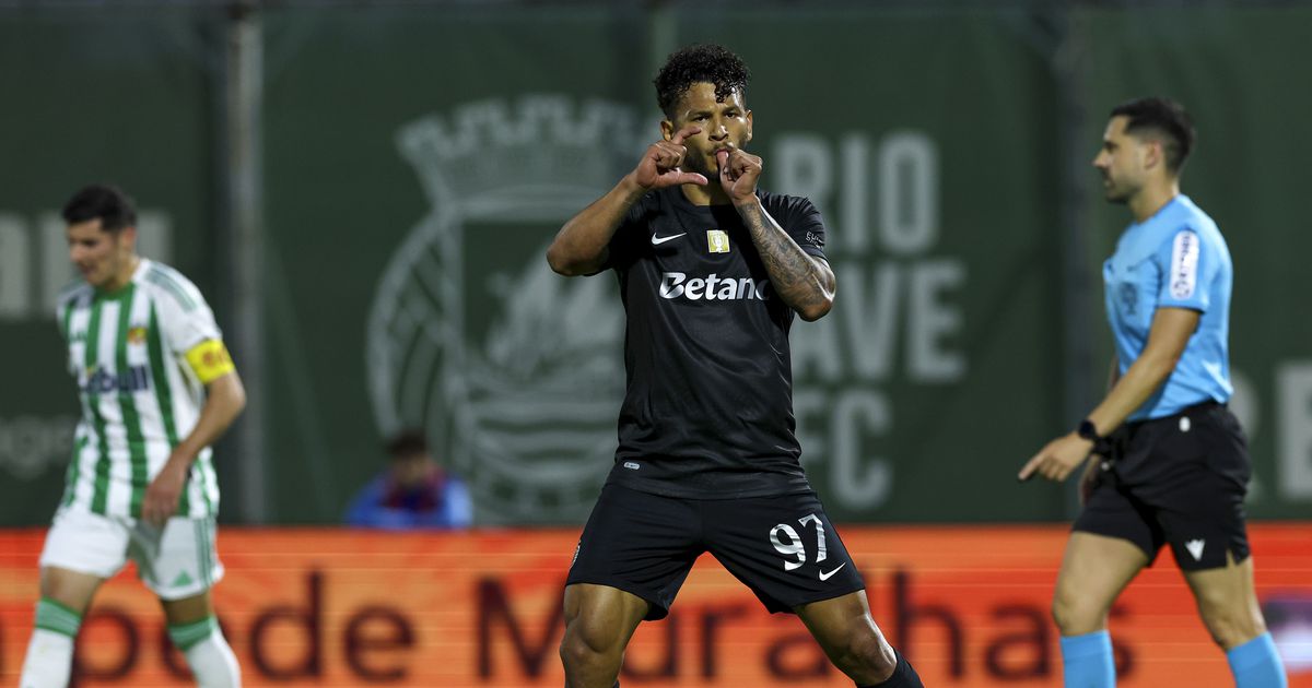 Ao terceiro pedido de penálti Suárez fez o empate do Sporting (vídeo)