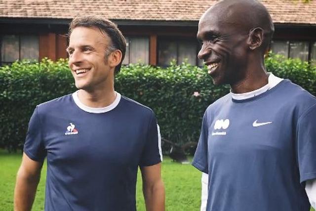 Emmanuel Macron com Eliud Kipchoge