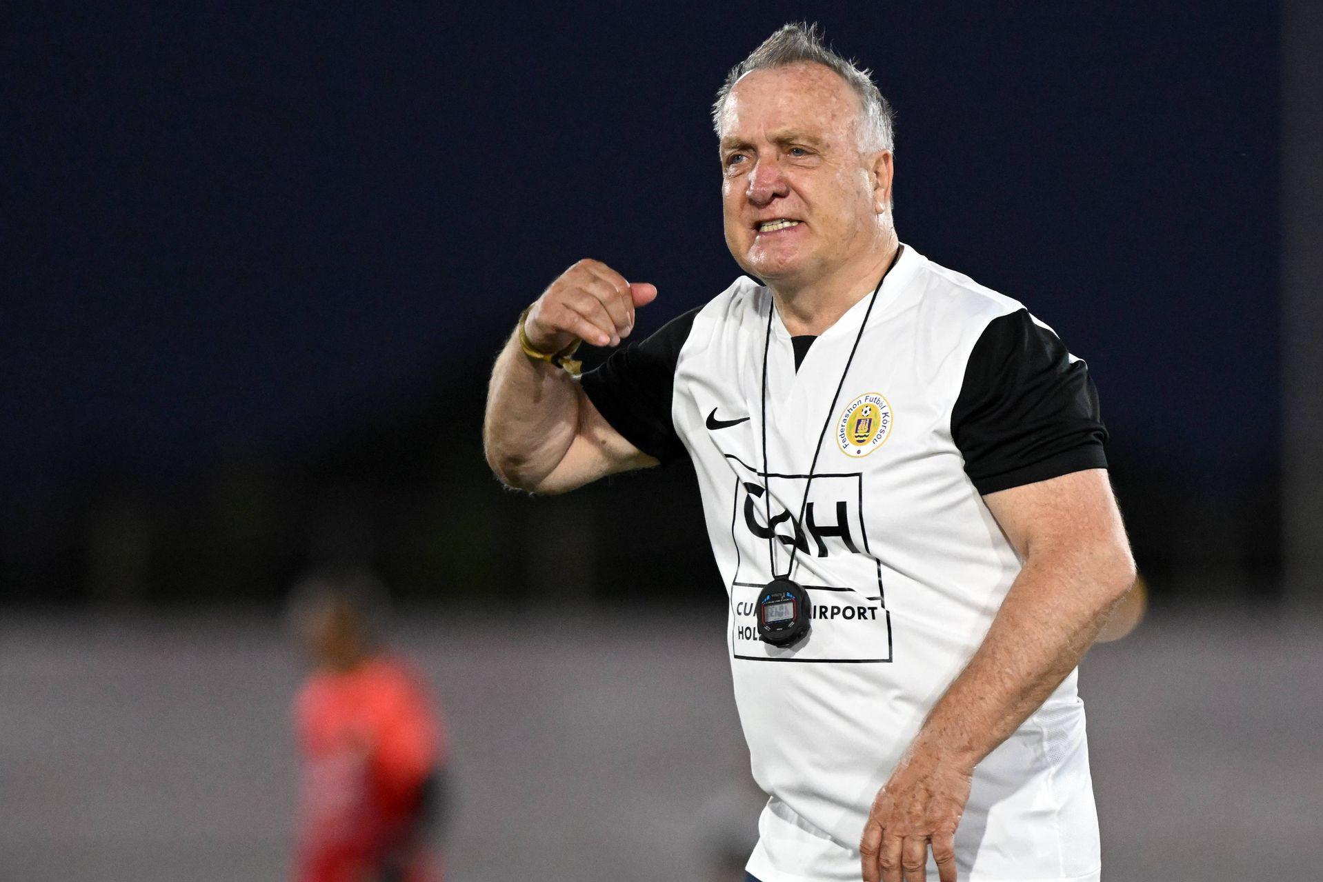 Dick Advocaat apurou a seleção de Curaçao para o Mundial antes de sair por motivos pessoais - Foto: IMAGO
