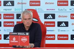 Mourinho: «Calma... que só falta uma semana»