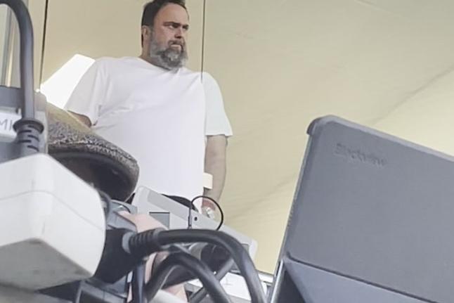 Evangelos Marinakis assiste ao Rio Ave-Sporting (vídeo)
