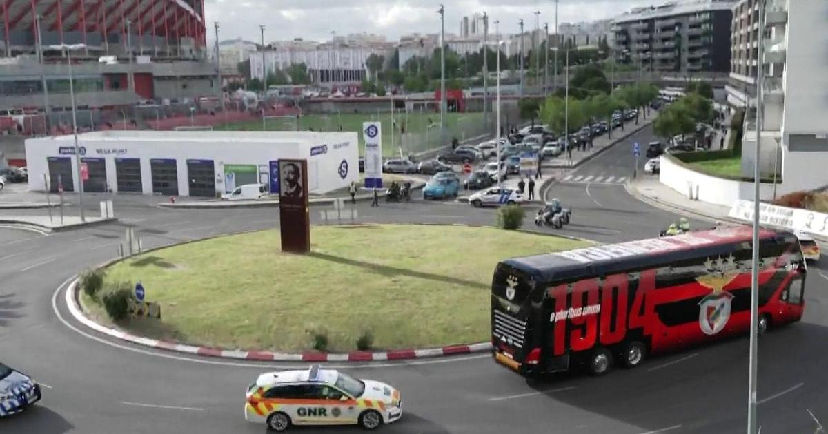 Veja como foi a chegada do autocarro do Benfica