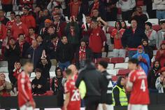 Protestos dos adeptos do Benfica no final do empate com o SC Braga (foto: Miguel Nunes)