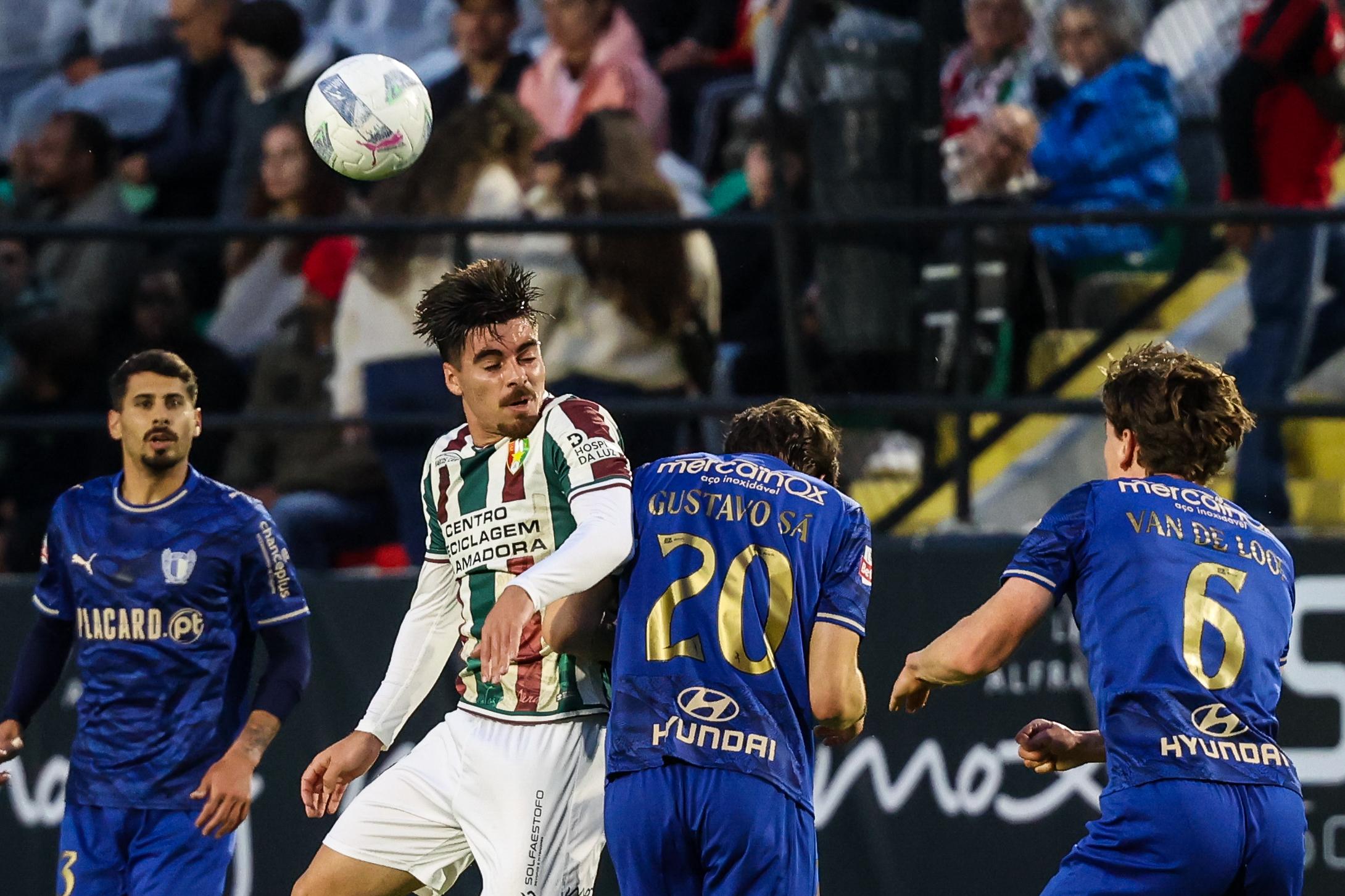 Estrela da Amadora-Famalicão (TIAGO PETINGA/LUSA)