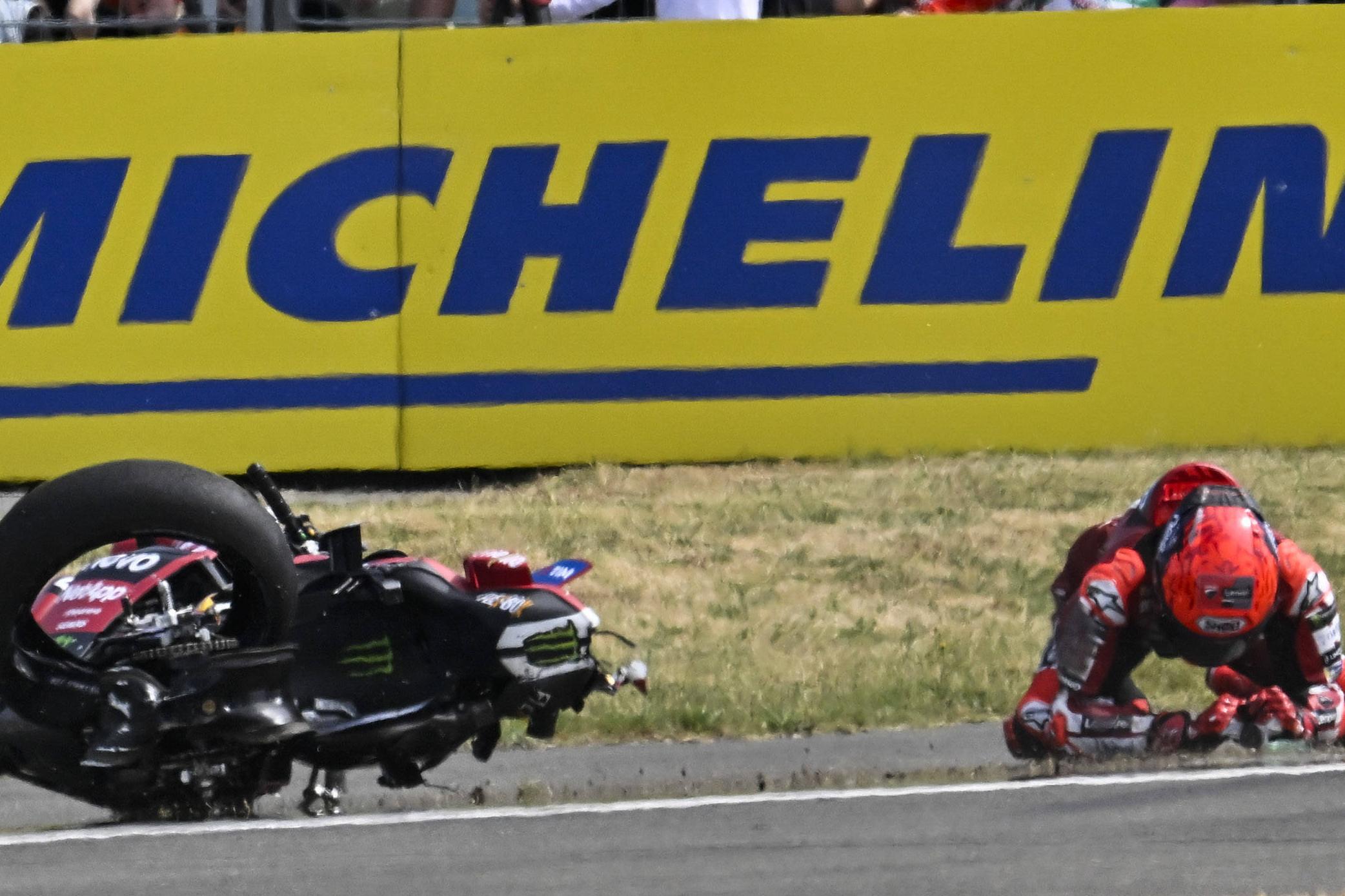 O espanhol caiu na penúltima volta da corrida 'sprint' do GP de França. IMAGO