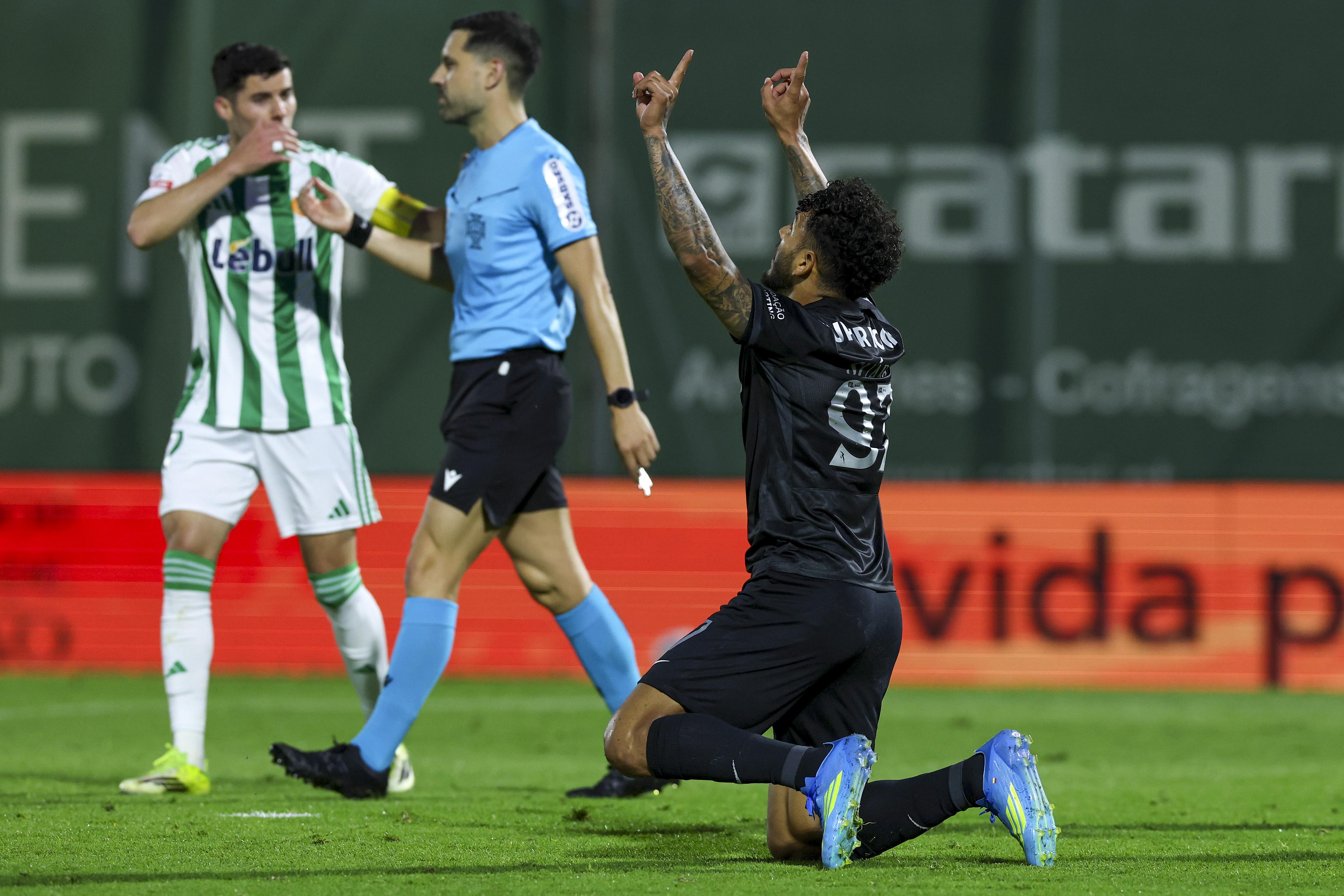 Suárez foi quem mais brilhou com golo e exibição decisiva para a vitória do leão - Foto: LUSA