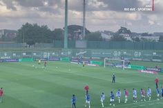 Equipas em aquecimento nos Arcos