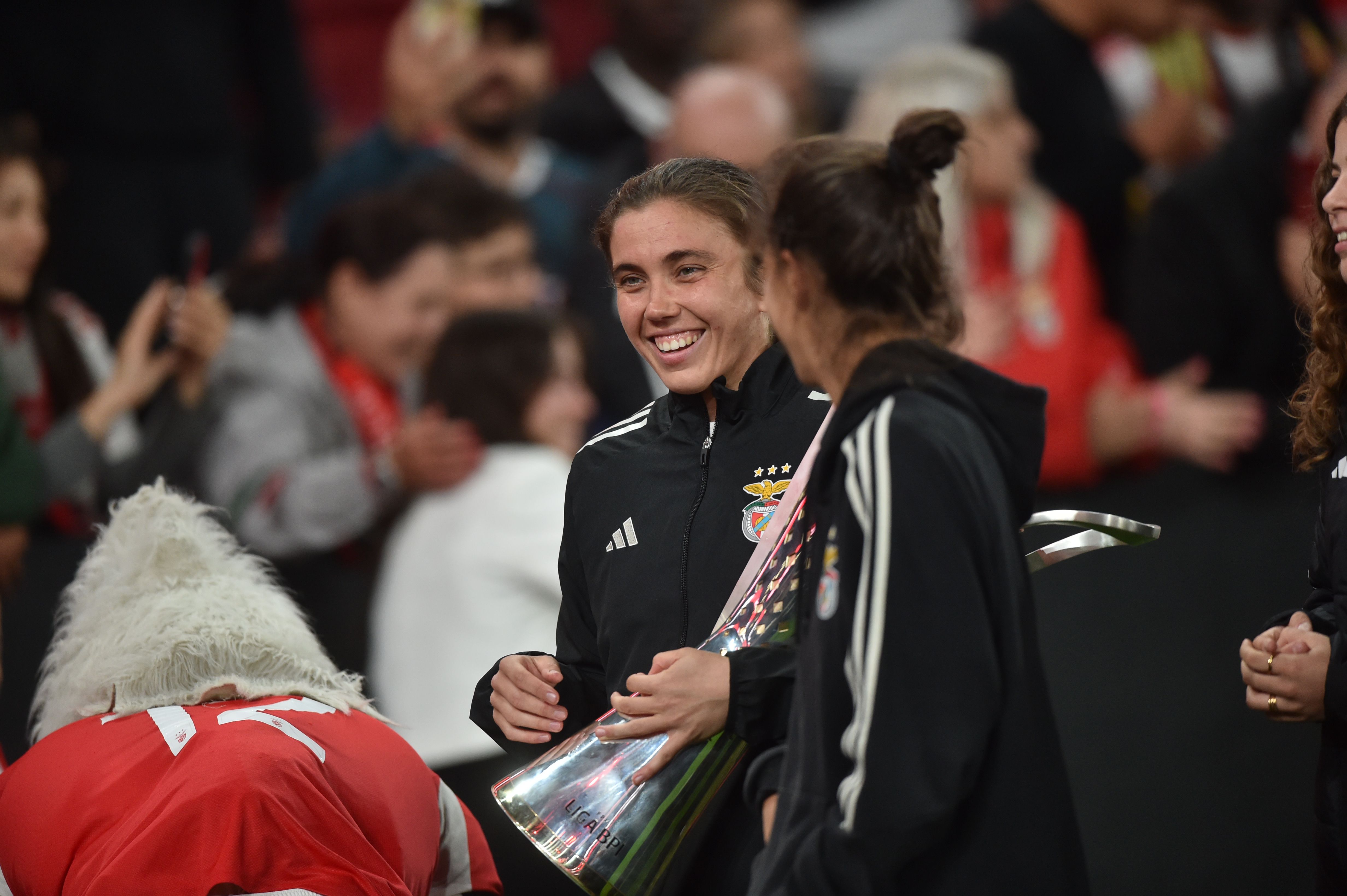 Equipa feminina do Benfica esteve entre as homenageadas na Luz, após a conquista do hexacampeonato - Foto: A BOLA/Miguel Nunes