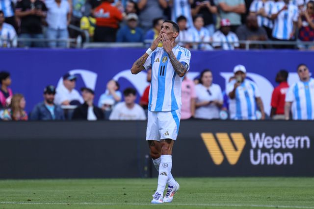 Publicação de Di María agita Argentina