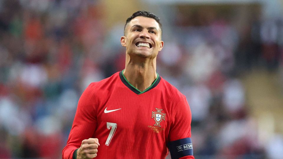 Vídeo: O gol(aço) de Ronaldo que levantou o Estádio de Aveiro