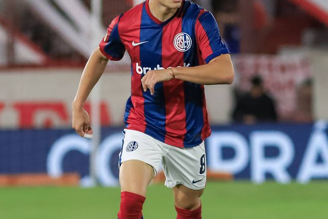 Palmeiras, de Abel, prestes a contratar promessa argentina