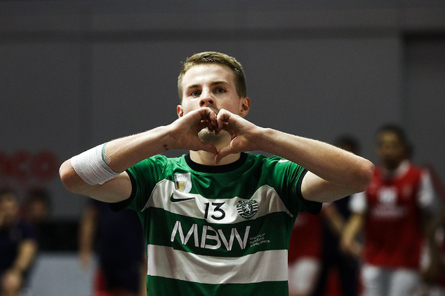 Sporting vence em Braga e dá passo de gigante rumo ao título